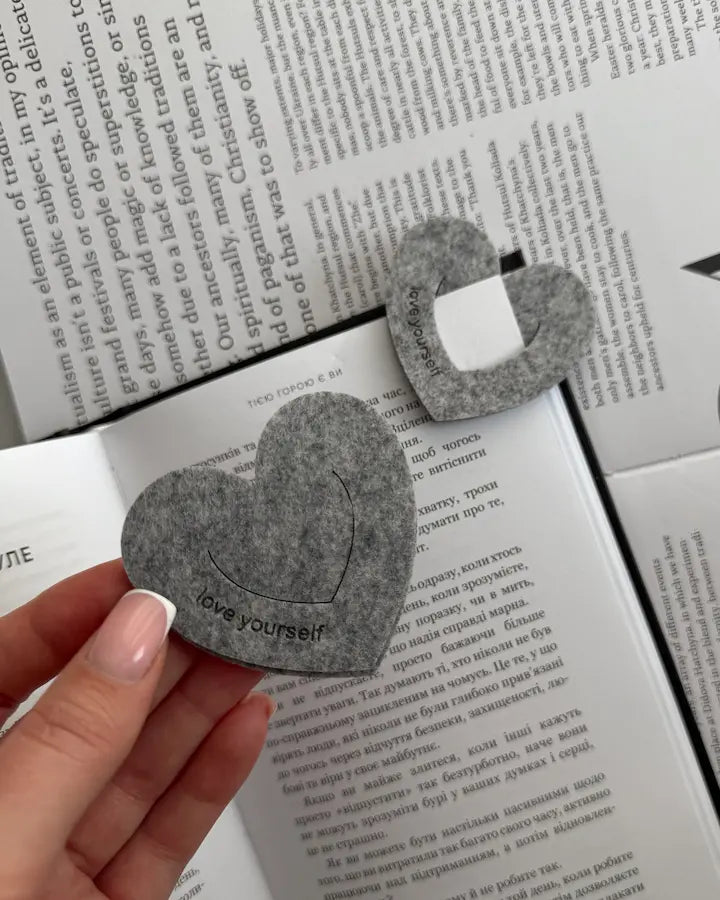 Закладки для книжок з еко-фетру, сірого кольору
